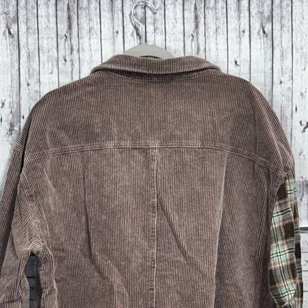 Oli & Hali Corduroy Plaid Shacket - Picture 4 of 6